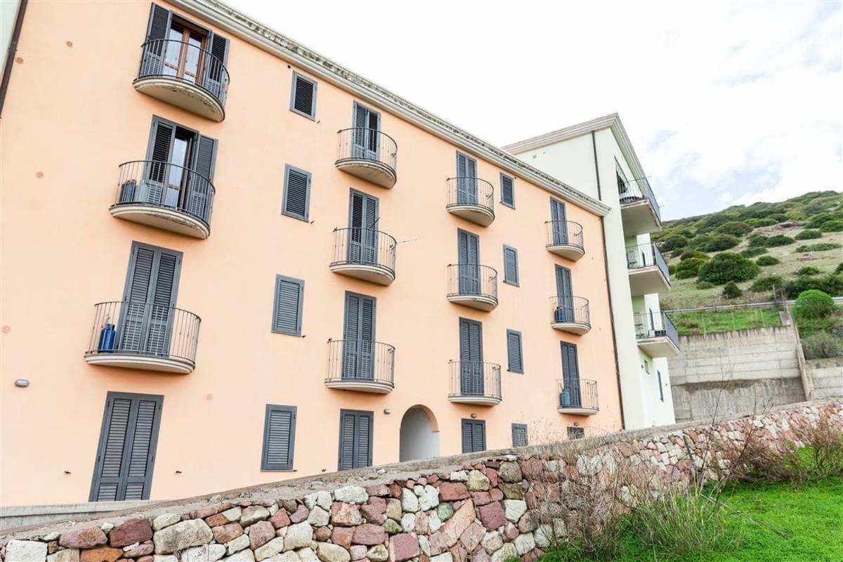 La Finestra Sul Castello Lägenhet Bosa Exteriör bild